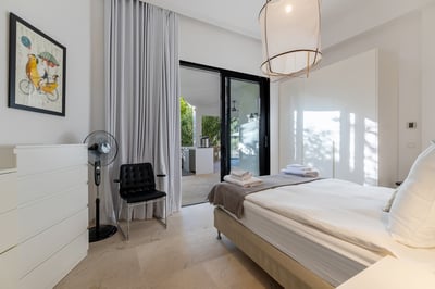 Luxury Villa Photo #20