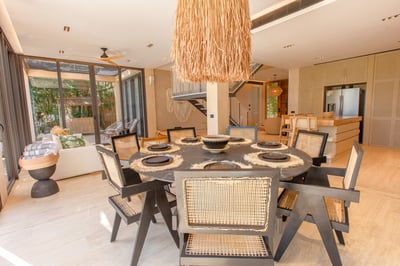 Luxury Villa Photo #14