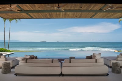 Luxury Villa Photo #18