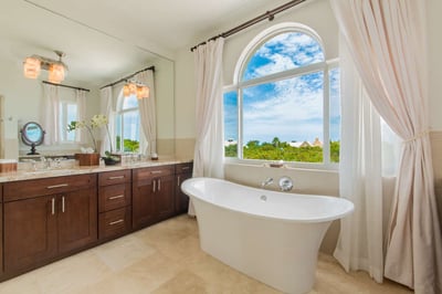 Luxury Villa Photo #23