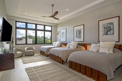 Luxury Villa Photo #50