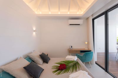 Luxury Villa Photo #24