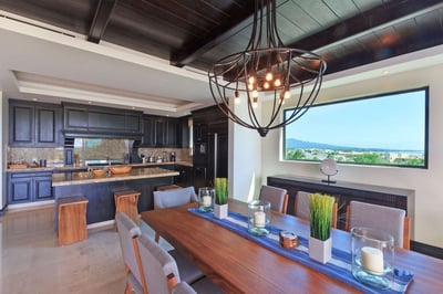 Luxury Villa Photo #6