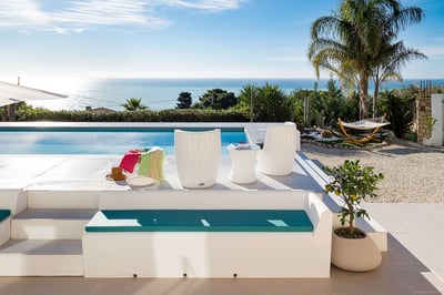 Luxury Villa Photo #3