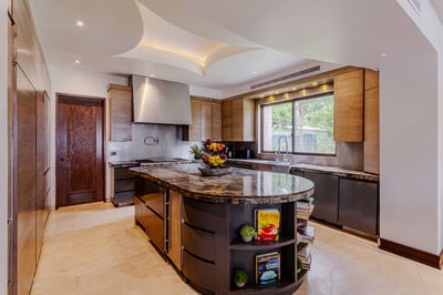 Luxury Villa Photo #25