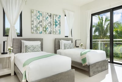 Luxury Villa Photo #16