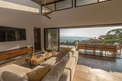 Luxury Villa Photo #17