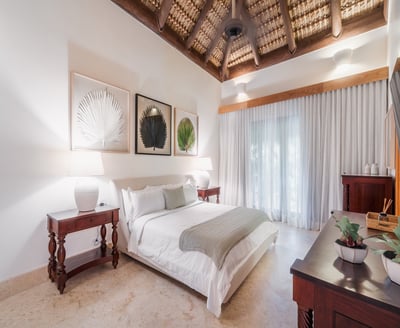 Luxury Villa Photo #28