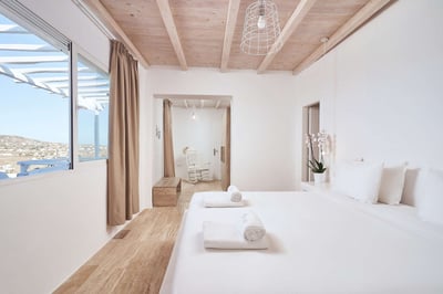 Luxury Villa Photo #58