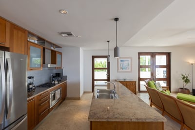 Luxury Villa Photo #18