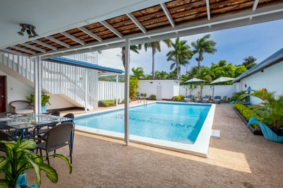 Luxury Villa Photo #5