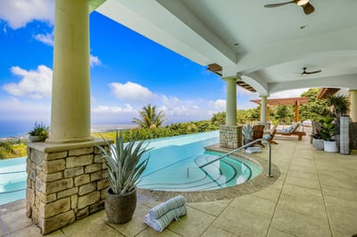 Luxury Villa Photo #20
