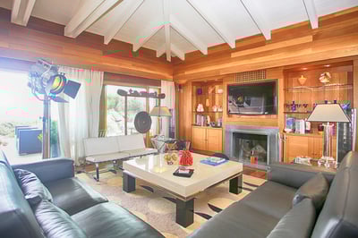 Luxury Villa Photo #9