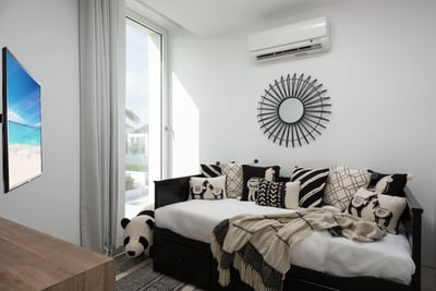 Luxury Villa Photo #13