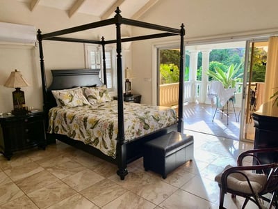 Luxury Villa Photo #12