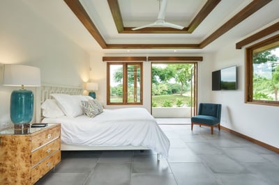 Luxury Villa Photo #26