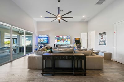 Luxury Villa Photo #16