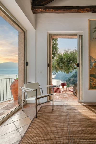Luxury Villa Photo #25