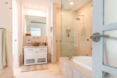 Luxury Villa Photo #24