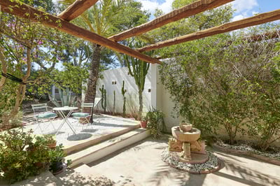 Luxury Villa Photo #17