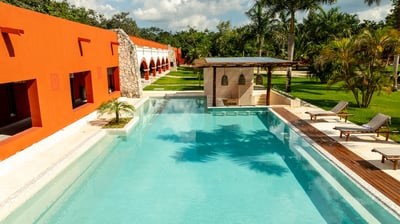 Luxury Villa Photo #2