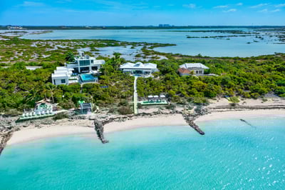 Luxury Villa Photo #29