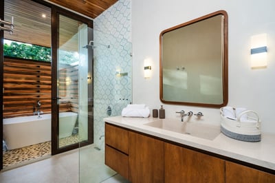Luxury Villa Photo #41