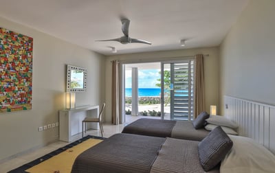 Luxury Villa Photo #26