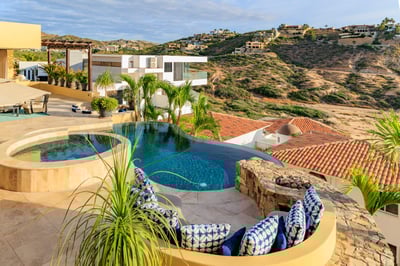 Luxury Villa Photo #10