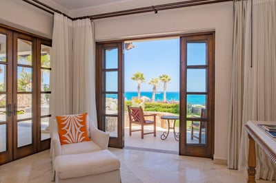 Luxury Villa Photo #19