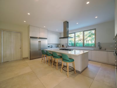 Large luxury villa with full staff and ocean views