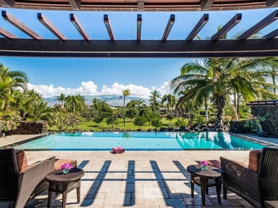 Luxury Villa Photo #3