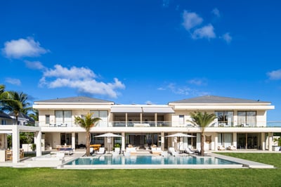 Luxury Villa Photo #3