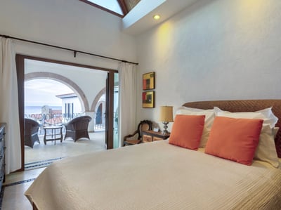 Luxury Villa Photo #34