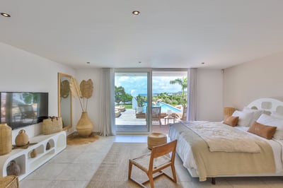 Luxury Villa Photo #45