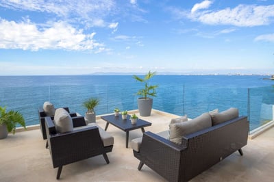 Luxury Villa Photo #38