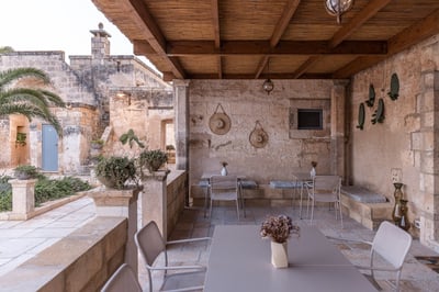 Luxury Villa Photo #14