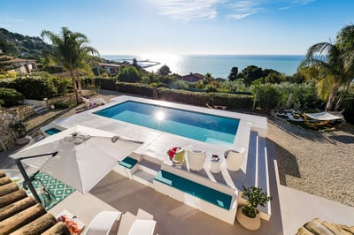 Luxury Villa Photo #7