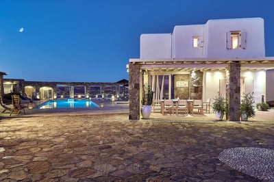 Luxury Villa Photo #11