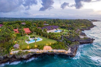 Luxury Villa Photo #5