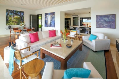 Luxury Villa Photo #26