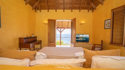 Luxury Villa Photo #34