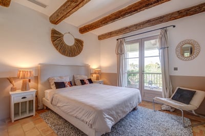 Luxury Villa Photo #31