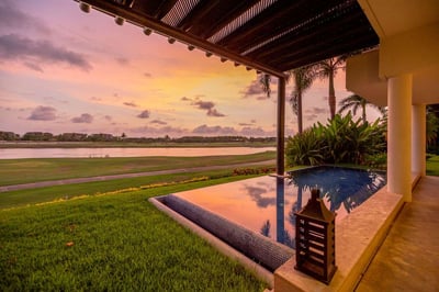 Luxury Villa Photo #6