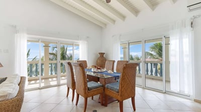 Luxury Villa Photo #9