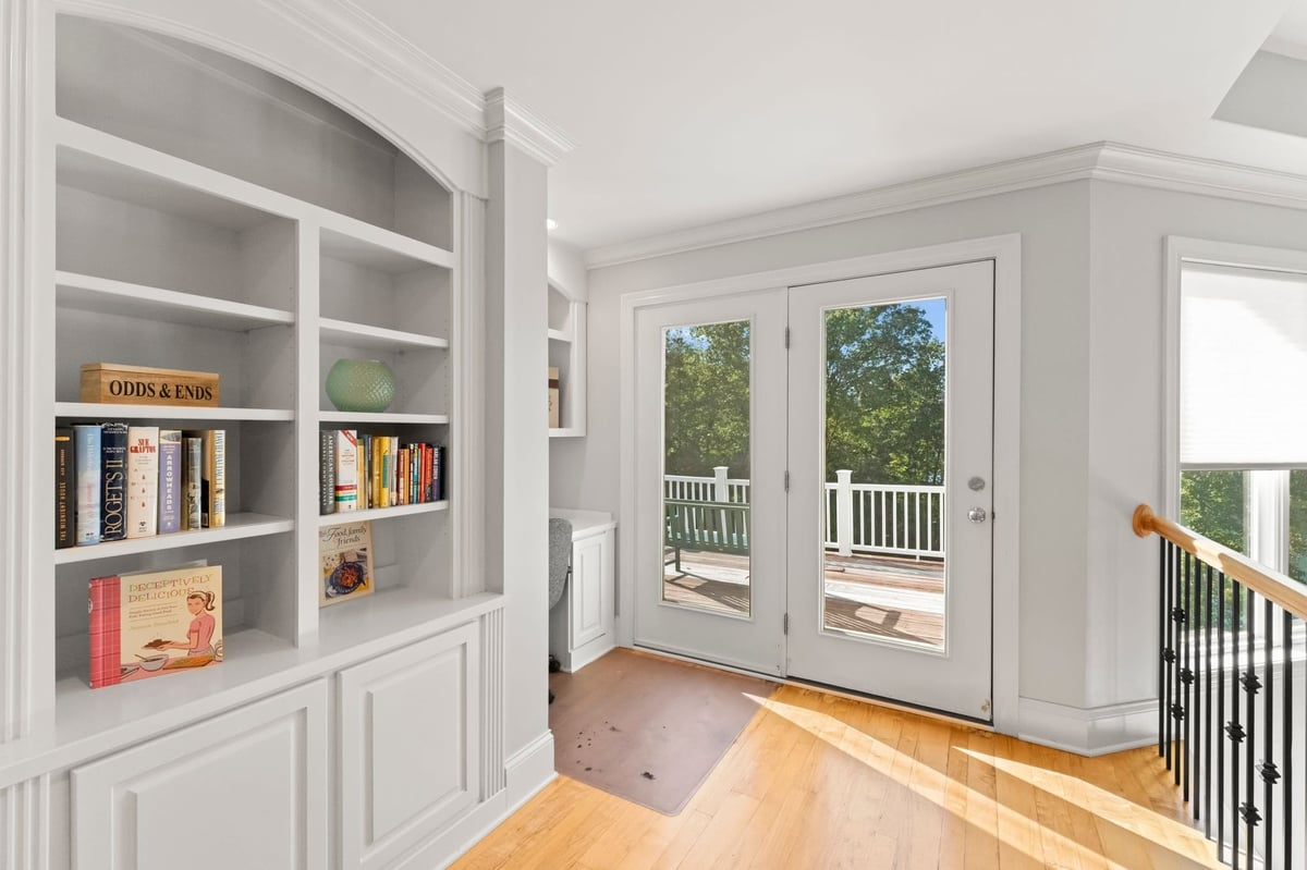 The Lookout Lakehouse