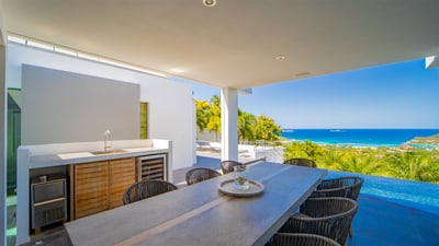 Luxury Villa Photo #28