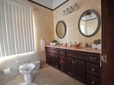 Luxury Villa Photo #13
