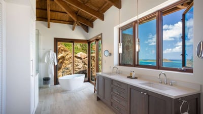 Luxury Villa Photo #24