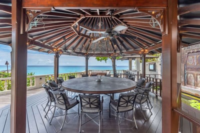 Luxury Villa Photo #17